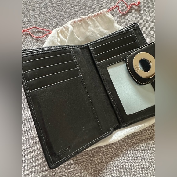 Coach Black and Cream Turnlock Wallet with Dust Bag - Picture 3 of 7